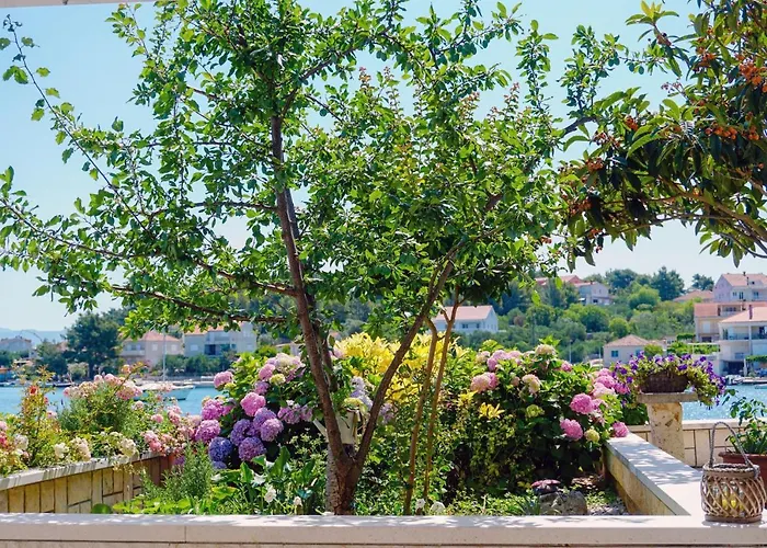 By The Sea Lumbarda, Korcula - 9325